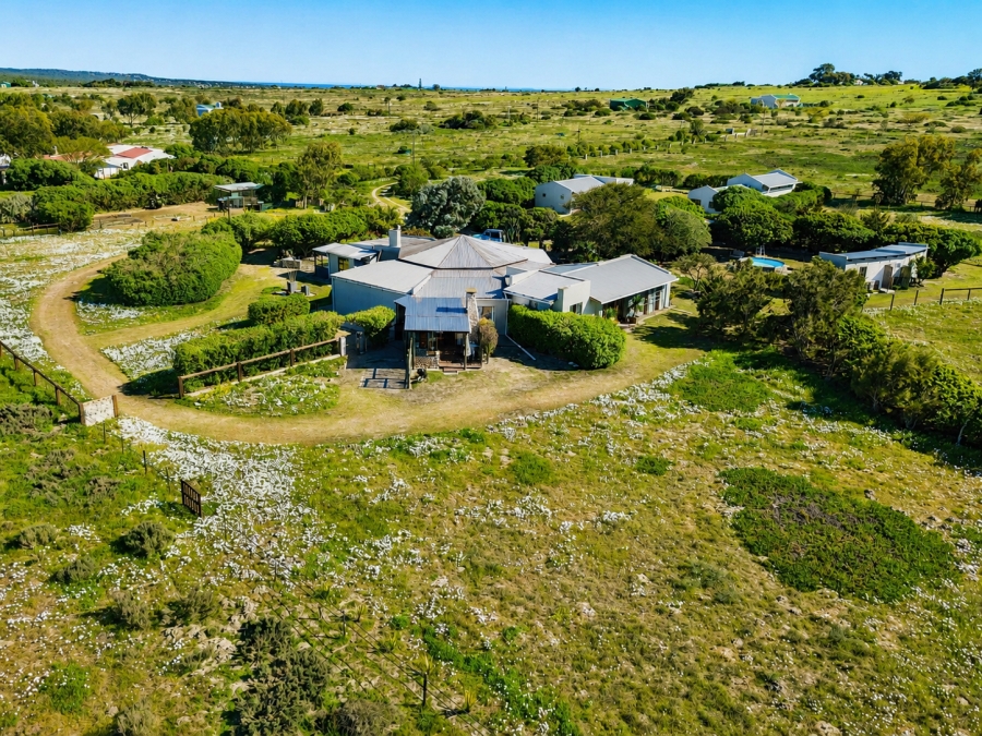 5 Bedroom Property for Sale in Trekoskraal Western Cape